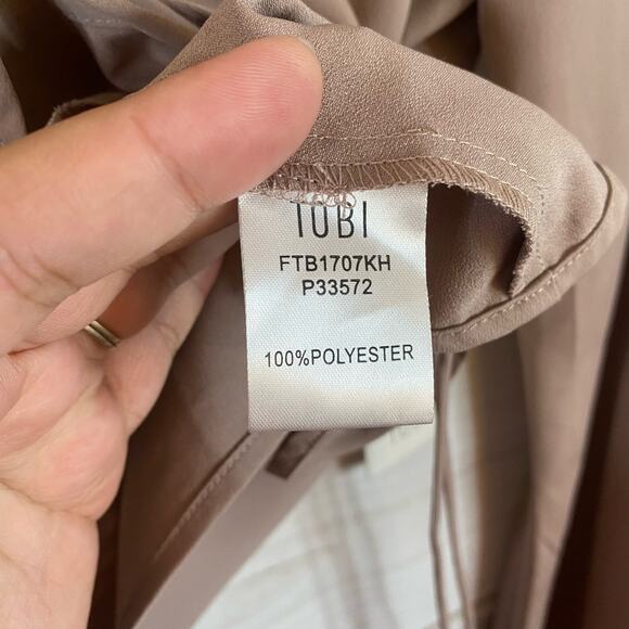 Tobi Brown Long Sleeve Tie Front Blouse Size Small - Picture 6 of 7